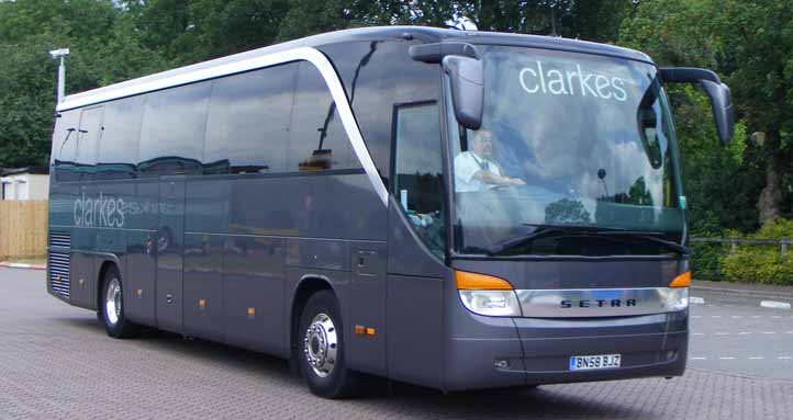 Clarkes Setra S415HD BN58BJZ